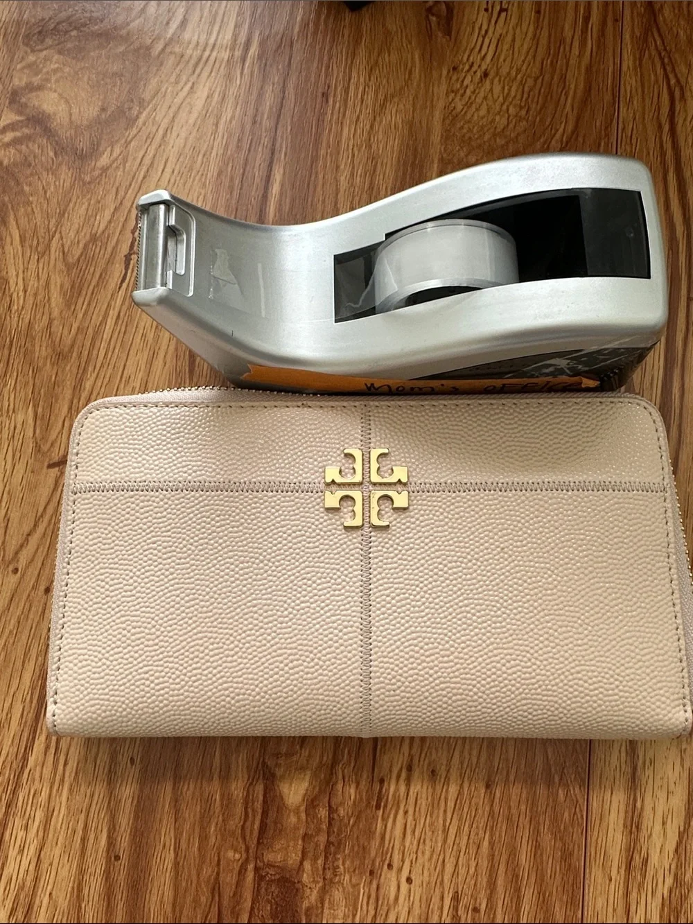 Tory Burch Pebbled Cream Zip-Around Wallet with Gold Logo
